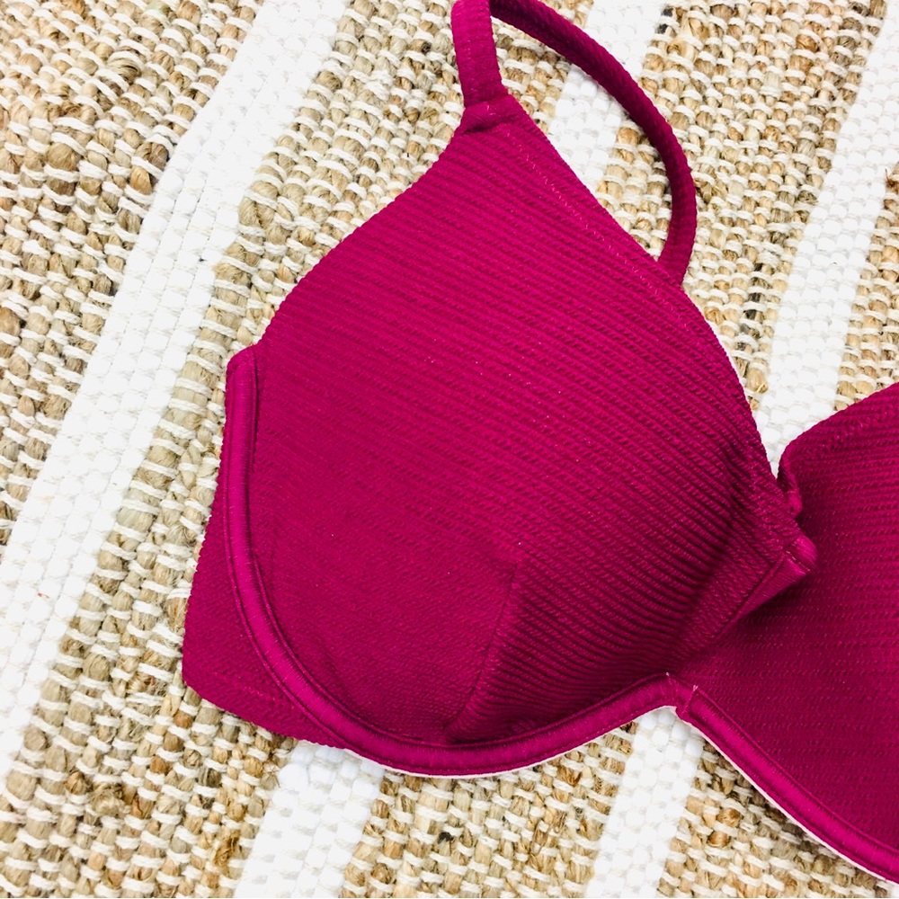 Shade Shore bathing suit swim bikini top
Magneta fushia plunge padded 34 DD
